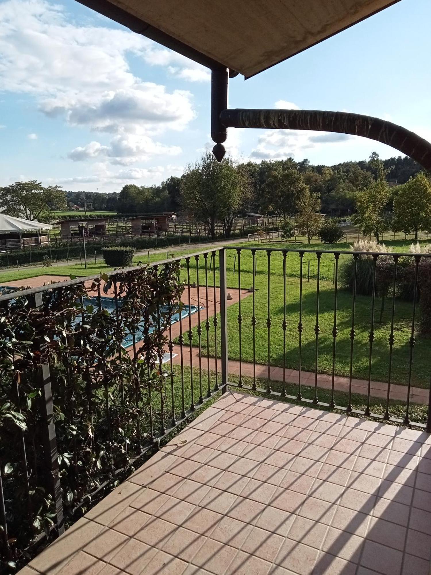Agriturismo La Bella Manza Lurate Caccivio Esterno foto